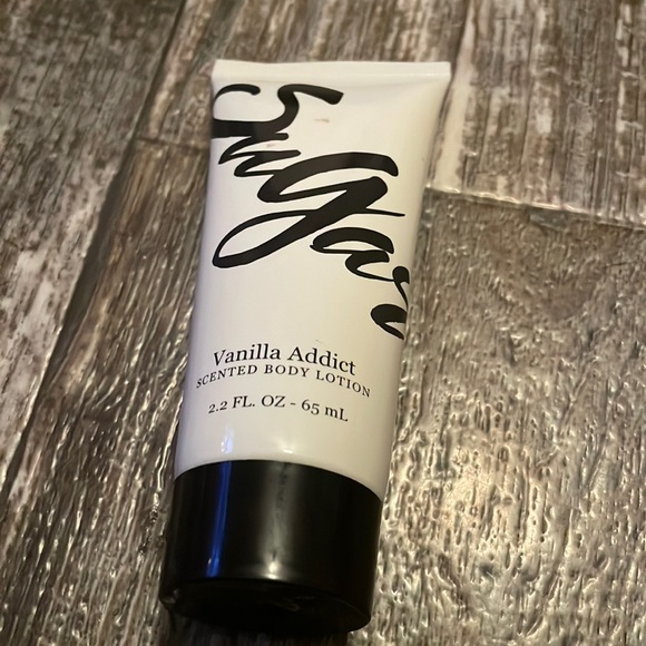 Color of the bottle is white. - Picture 1 of 2